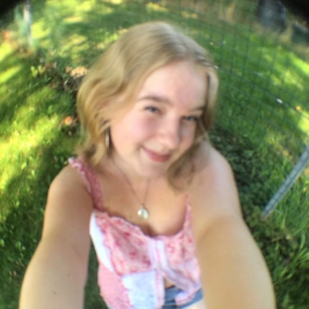 Meet your Posher, Gloria